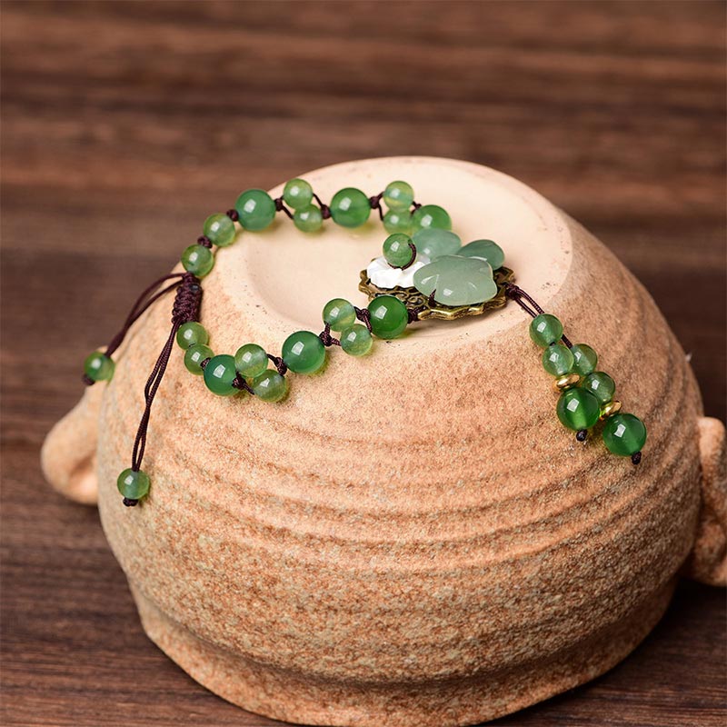 Pulsera de flores colgantes de la suerte de jade verde natural con Buddha Stones