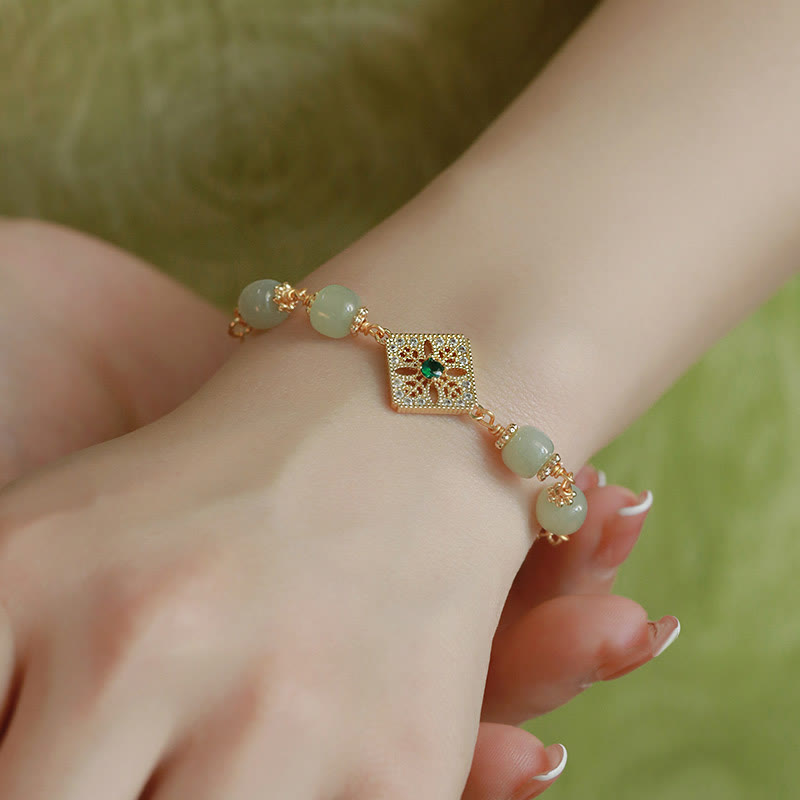 Pulsera de cadena de la suerte con diseño cuadrado de cuentas de jade hetiano natural con Buddha Stones