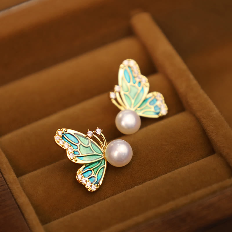 Pendientes curativos de mariposa con perlas naturales de cobre chapado en oro de 18 quilates con postes de plata de ley 925 con Buddha Stones
