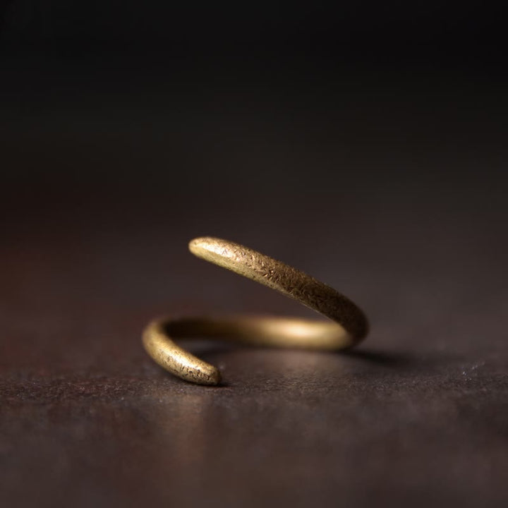 Brazalete ajustable de cobre con diseño simple de Buddha Stones