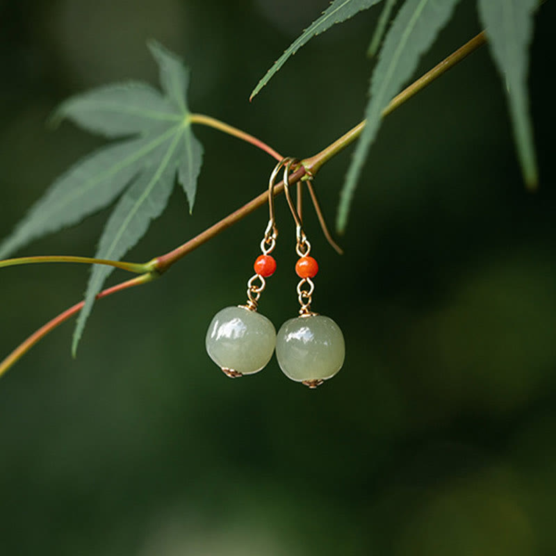 Pendientes Buddha Stones chapados en oro de 14 quilates, jade hetiano y ágata roja