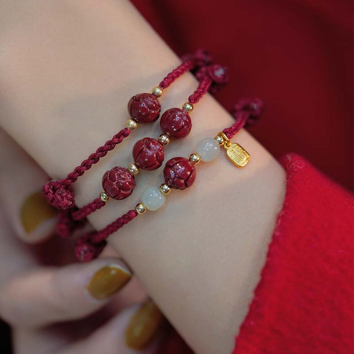 Pulsera de tejido de hilo rojo tranquilo con loto de jade y cinabrio de Buddha Stones