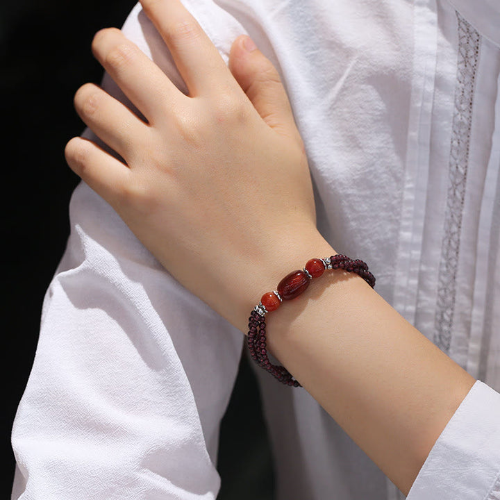Pulsera de triple capa con protección de ágata roja granate natural con Buddha Stones