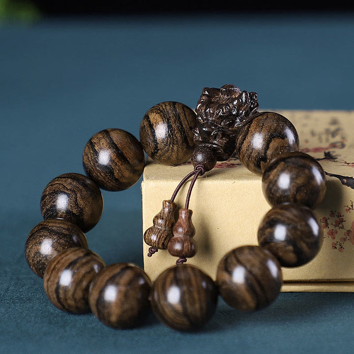 Pulsera de protección tallada con dragón de madera de agar, Buddha Stones , palisandro, sándalo verde, hoja pequeña, sándalo rojo