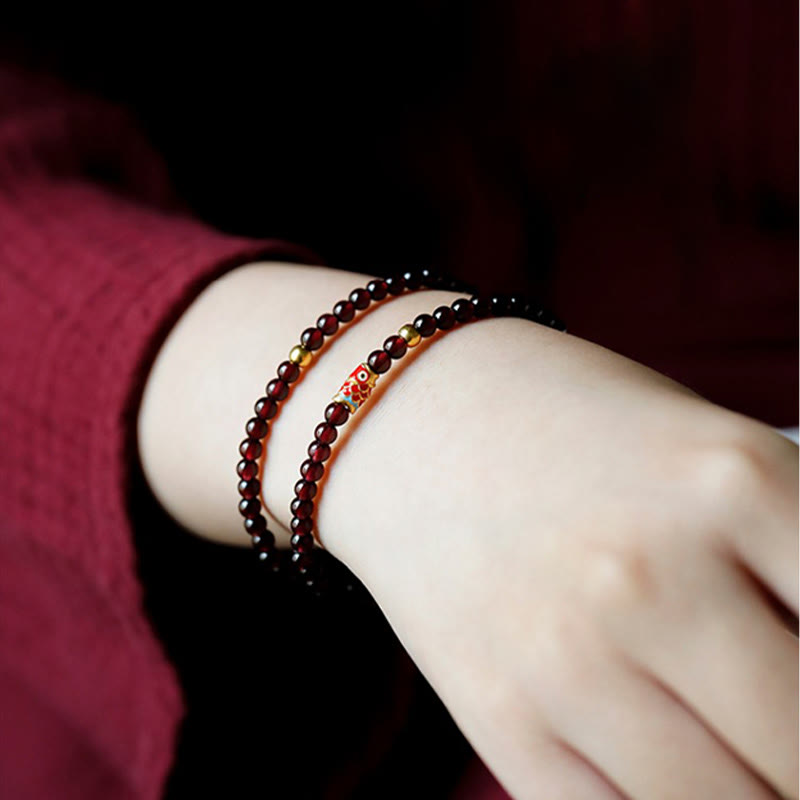 Pulsera de protección con granate natural y pez Koi de oro 999 de Buddha Stones - image 14