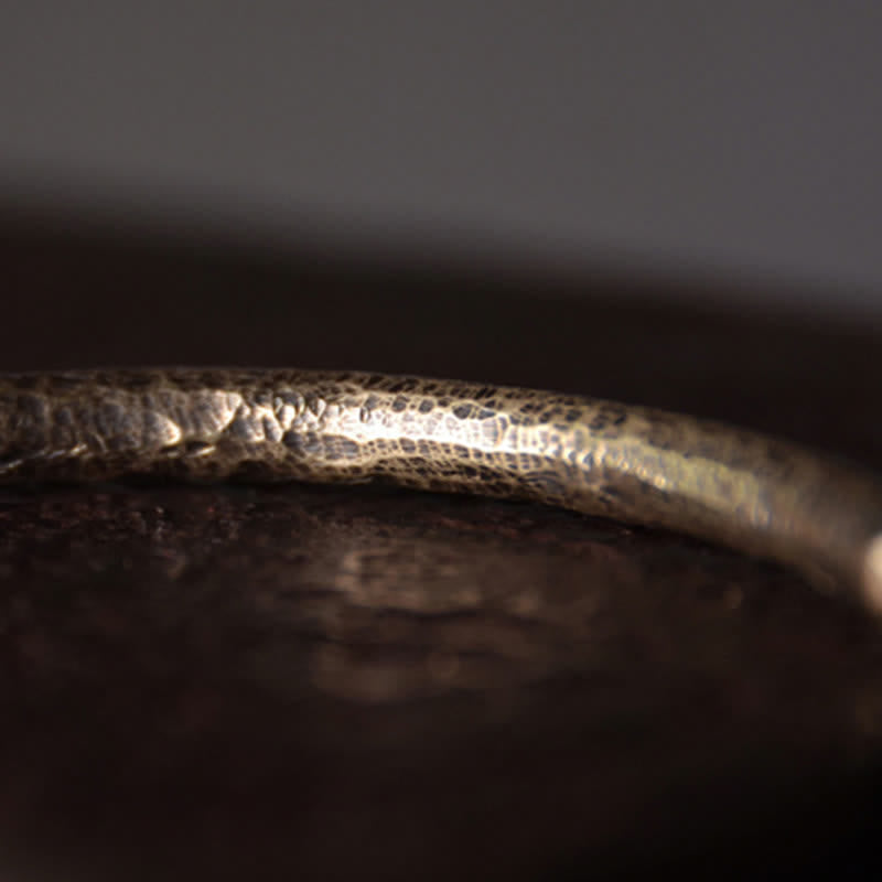 Brazalete ajustable con equilibrio de cobre y diseño rústico de Buddha Stones
