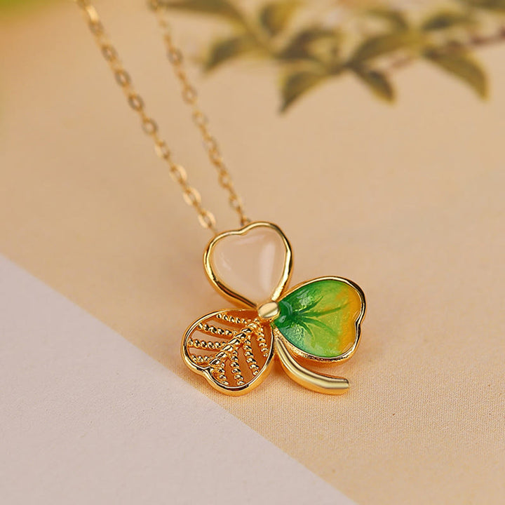 Pendientes con colgante de trébol de trébol de la suerte de jade hetiano chapado en plata de ley 925 con Buddha Stones