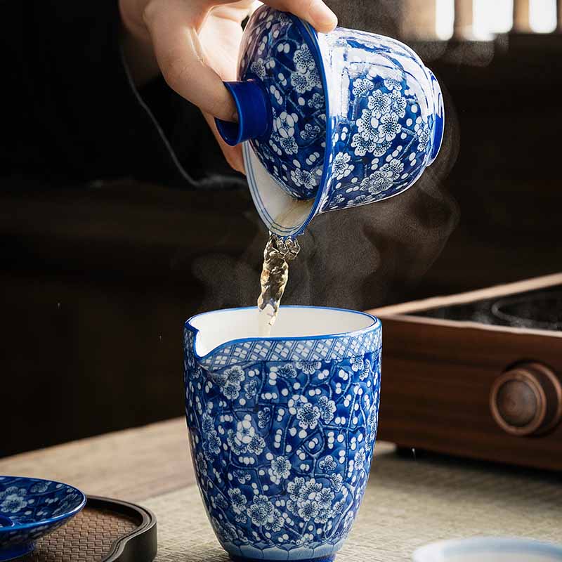Taza de té de cerámica Gaiwan Sancai, taza de té de Kung Fu y platillo con tapa, Buddha Stones, flor de ciruelo, porcelana azul y blanca, 185ml