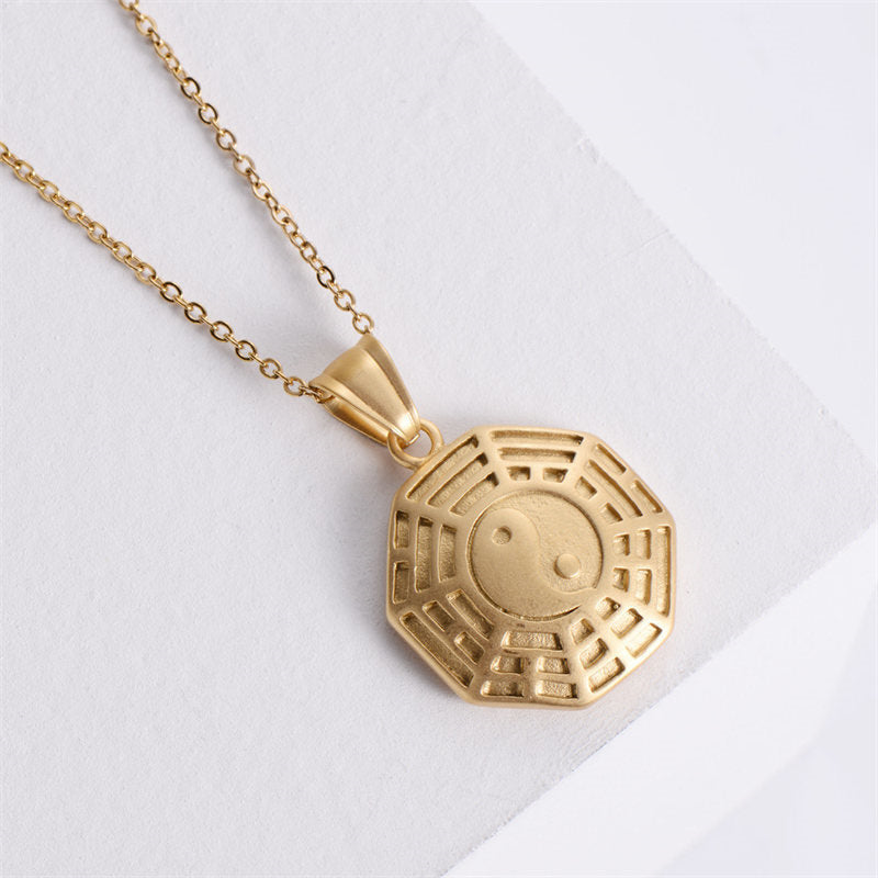 Bagua Yin Yang Collar de equilibrio de acero de titanio Colgante de cadena - Oro - image 1