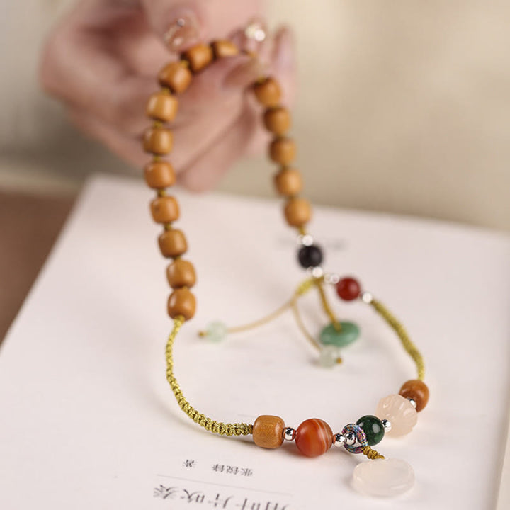 Pulsera relajante de doble vuelta con dije de hebilla de paz y calcedonia de sándalo verde con Buddha Stones