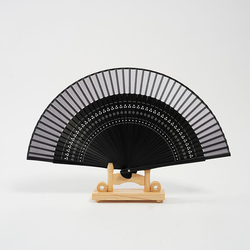 Abanico plegable de bambú de mano grabado hueco de color degradado de Buddha Stones