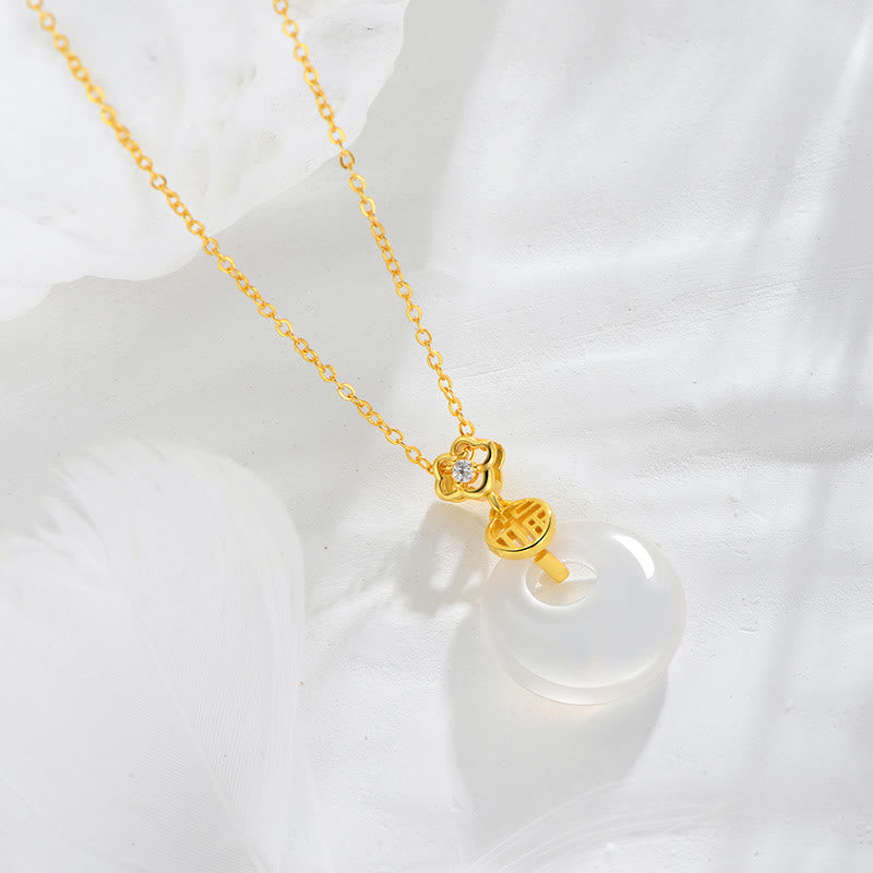 Colgante de plata de ley 925 con Buddha Stones y ágata blanca con el símbolo de la suerte y la felicidad