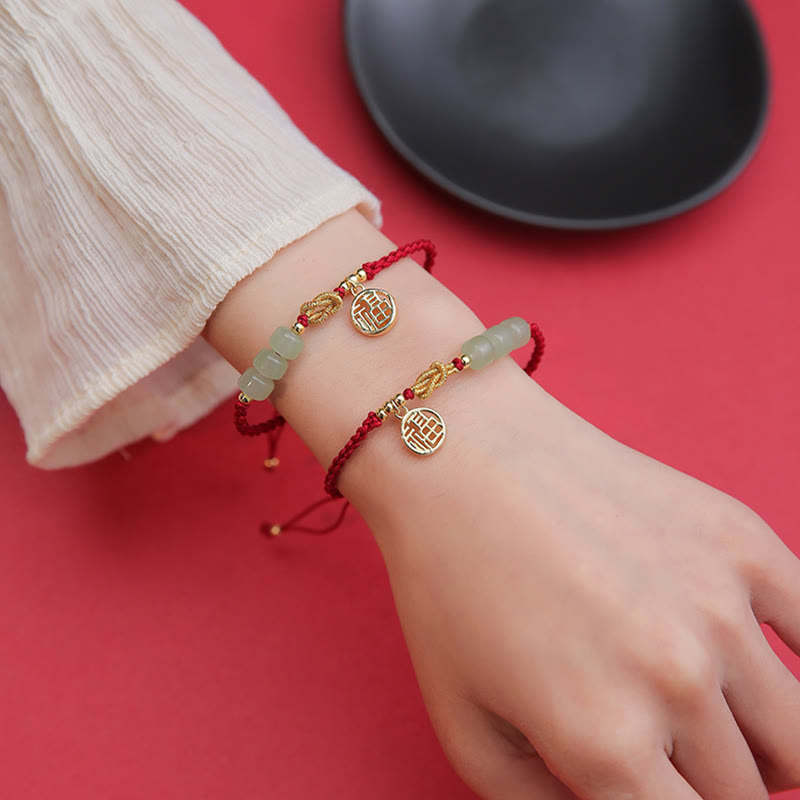 Pulsera de cuerda roja de la suerte con dije de personaje Fu con cuentas de jade hechas a mano con Buddha Stones