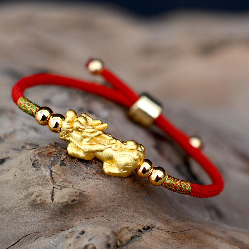 Pulsera de hilo rojo de la suerte PiXiu chapada en oro de 24 quilates con Buddha Stones - Hilo rojo (dorado) (circunferencia de la muñeca: 12-19 cm) - Plata de ley 999 - image 0