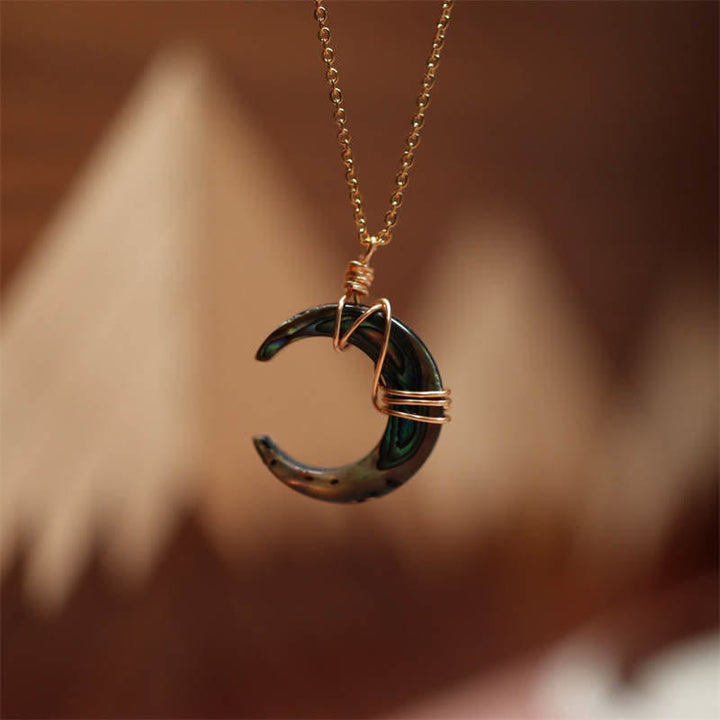 Colgante de collar con bendición de luna creciente, piedra Tridacna Natural de Buddha Stones - Negro (Tamaño del colgante: aprox. 2 cm) - image 10