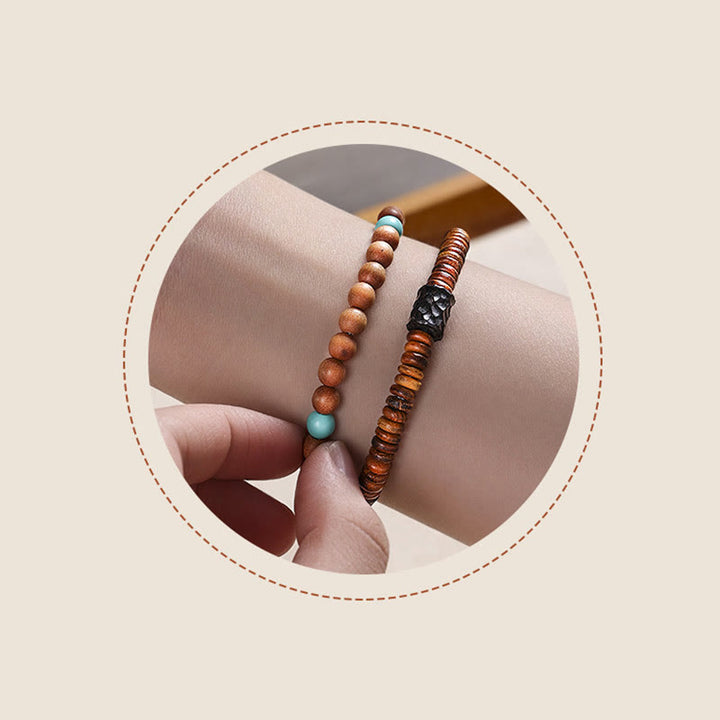 Pulsera de doble vuelta con protección de sándalo, turquesa y sándalo rojo de hoja pequeña con Buddha Stones