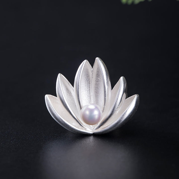 Broche de nuevo comienzo con perlas de flor de loto plateado de Ley 925 con Buddha Stones