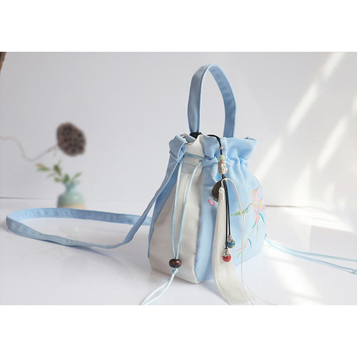 Bolso de hombro de lona con flores bordadas hechas a mano con Buddha Stones