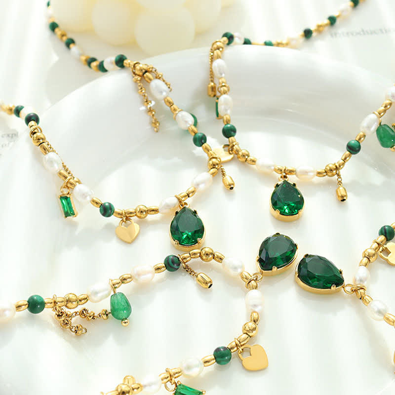 Colgante de collar calmado turquesa con cuentas de perlas y circonitas