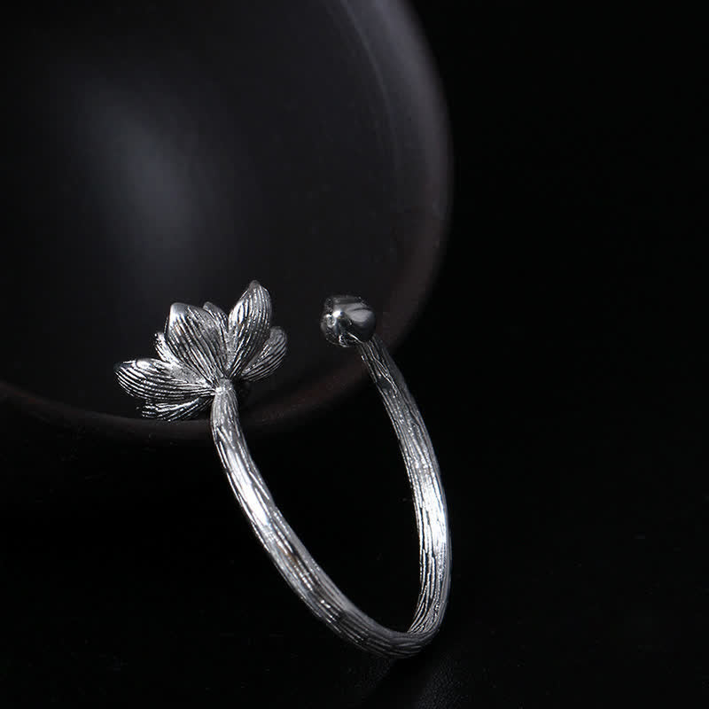 Anillo de bendición de flor de loto de plata de ley 925 con Buddha Stones