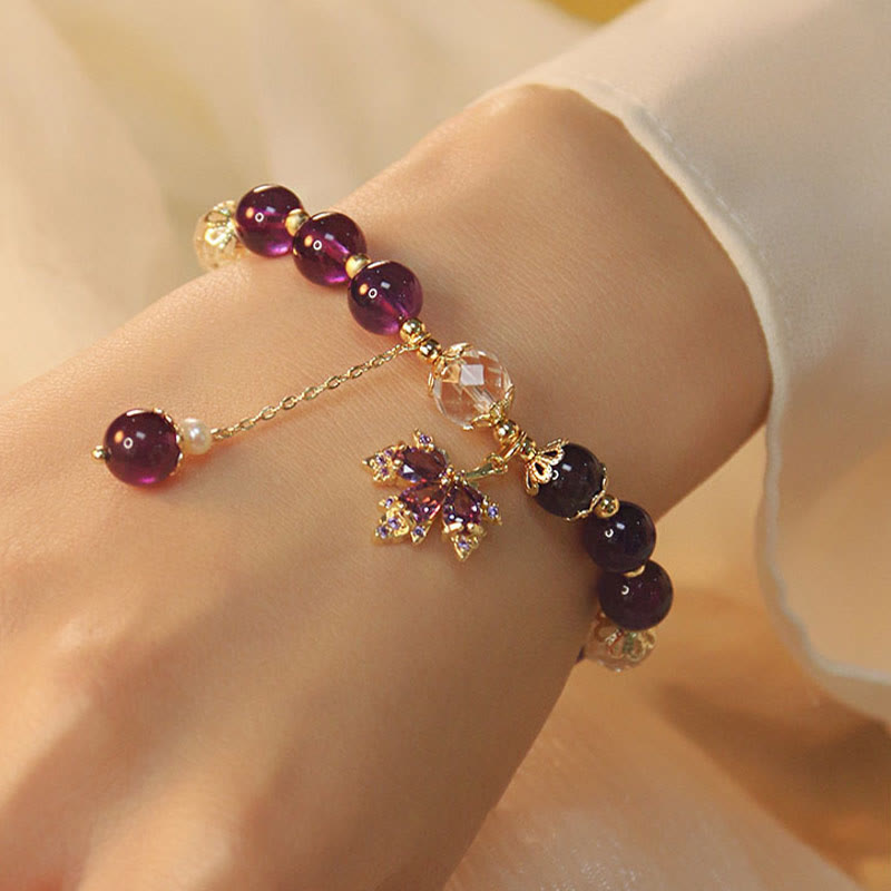 Pulsera con dije de hoja de arce curativa de amatista natural chapada en oro de 14 quilates con piedras de Buddha Stones