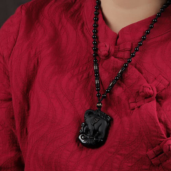 Llavero con colgante de collar de cadena de protección de elefante de obsidiana negra