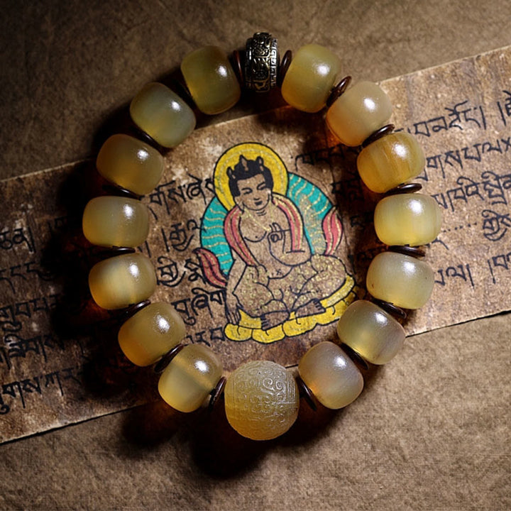 Pulsera auspiciosa hecha a mano con Buddha Stones, cuerno de oveja tibetano Om Mani Padme Hum