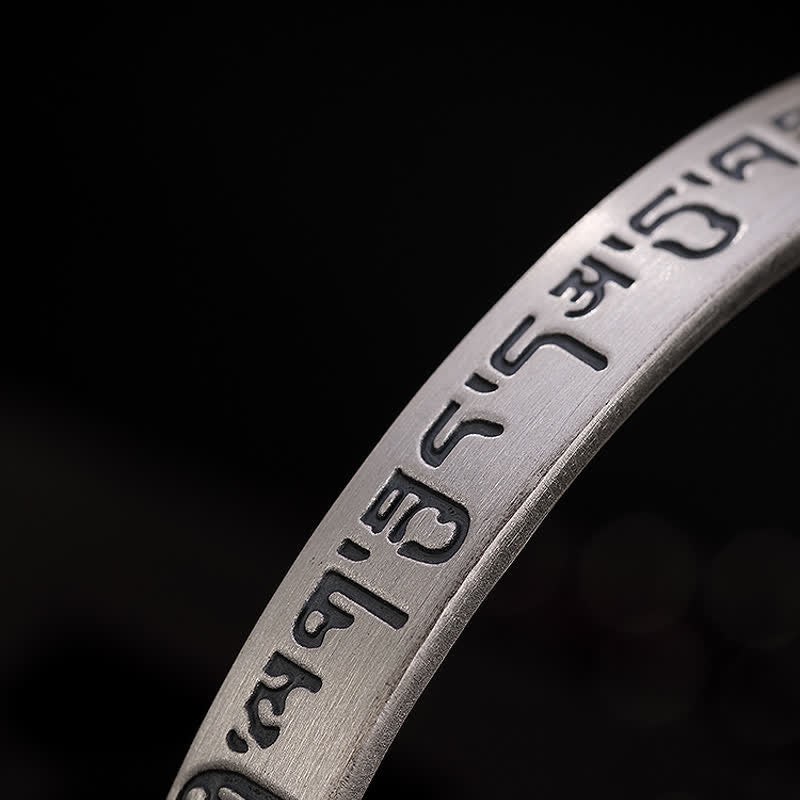 Pulsera de protección Sutra de corazón con seis palabras verdaderas de plata de ley 999 con Buddha Stones