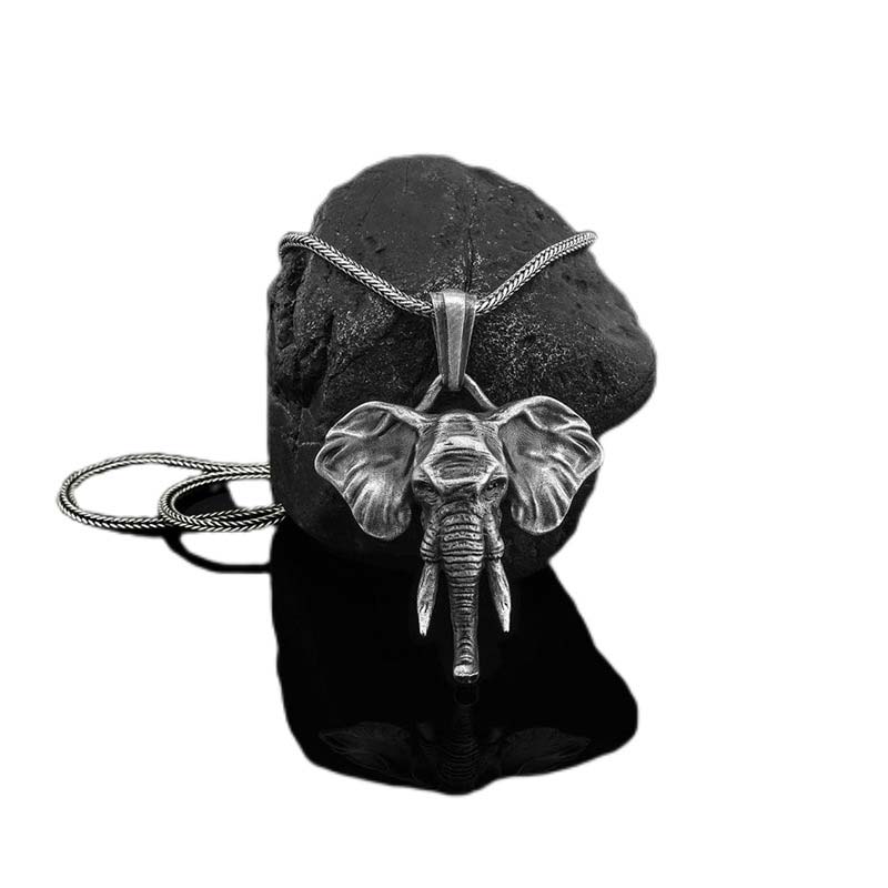 Colgante de collar resistente de acero titanio y peltre de elefante