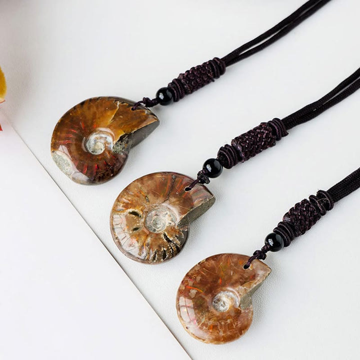 Colgante de collar curativo de meditación con patrón de caracol fósil de amonita Natural de Buddha Stones