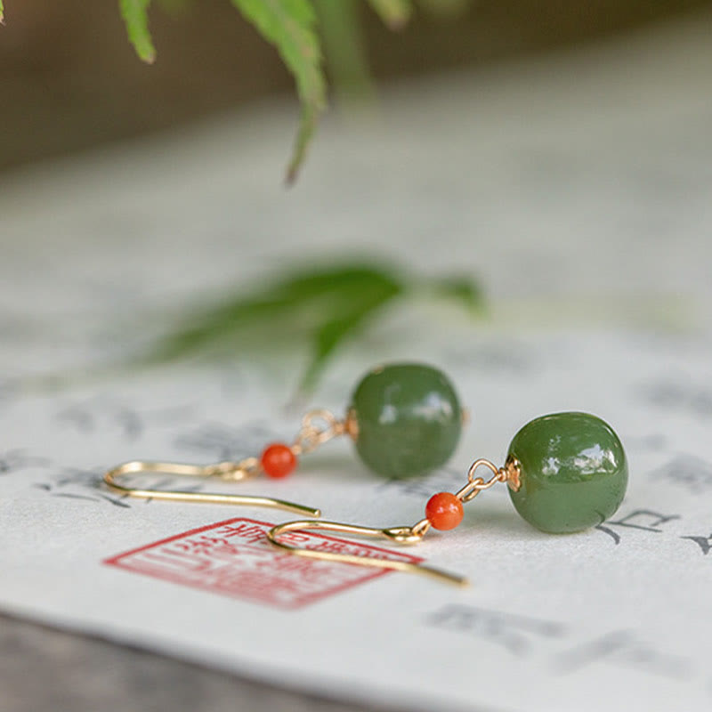 Pendientes Buddha Stones chapados en oro de 14 quilates, jade hetiano y ágata roja