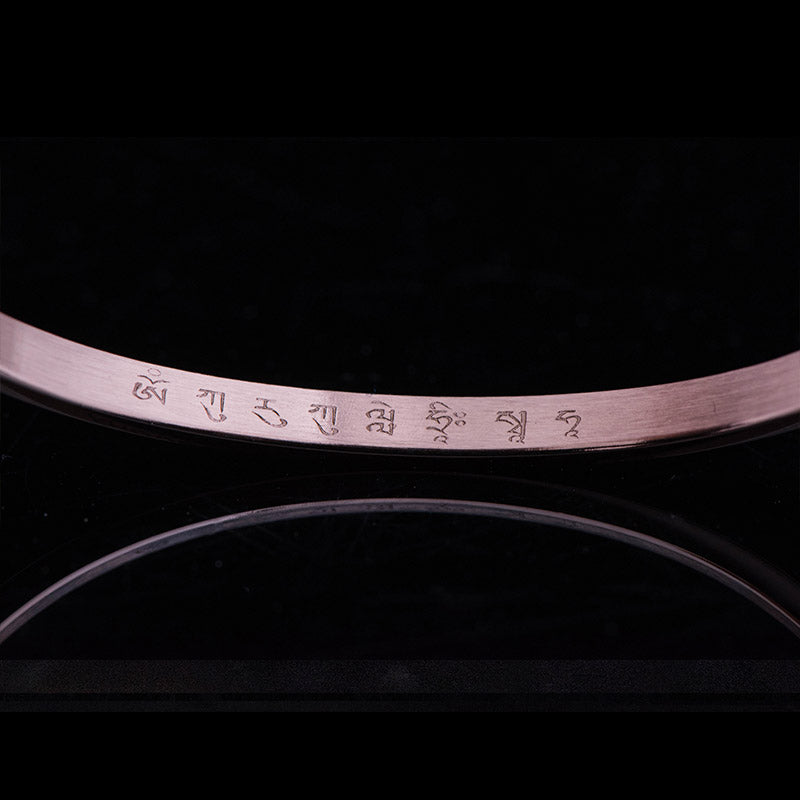 Pulsera de protección de bendición de acero titanio con grabado de seis palabras verdaderas de Buddha Stones