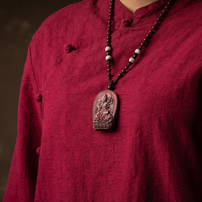 Colgante de collar de protección de loto de sándalo rojo de hoja pequeña de Buda natal del zodiaco chino