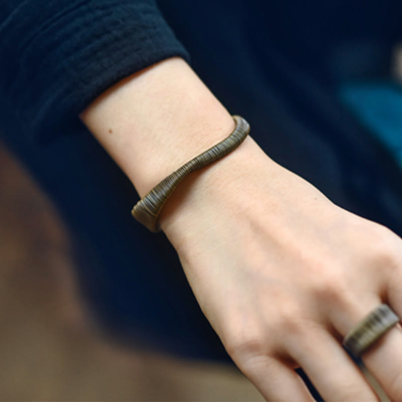 Pulsera ajustable con diseño simple de Buddha Stones, latón, cobre y suerte para la riqueza. - image 11