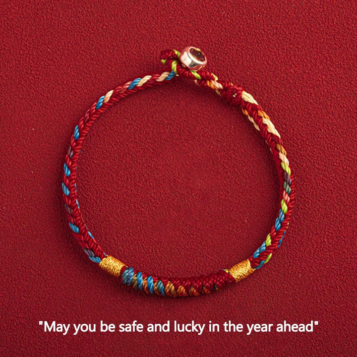 Buddha Stones Pulsera multicolor con Que estés seguro y afortunado en el próximo año - Hilo dorado de cinco colores - 19 cm - Hebilla de aleación - image 0