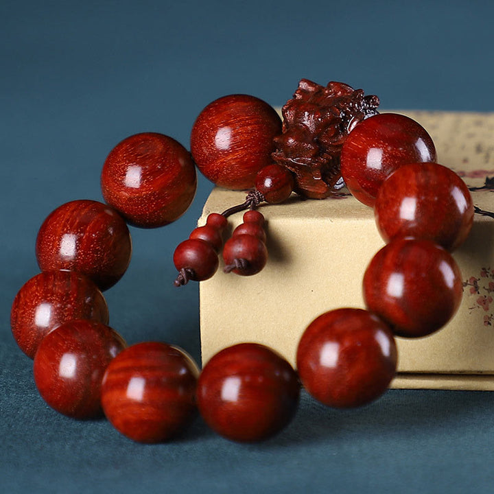 Pulsera de protección tallada con dragón de madera de agar, Buddha Stones , palisandro, sándalo verde, hoja pequeña, sándalo rojo