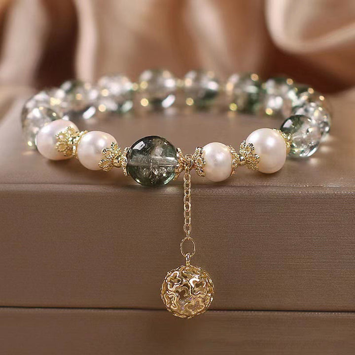 Pulsera con dijes de autoaceptación de perlas fantasma verdes