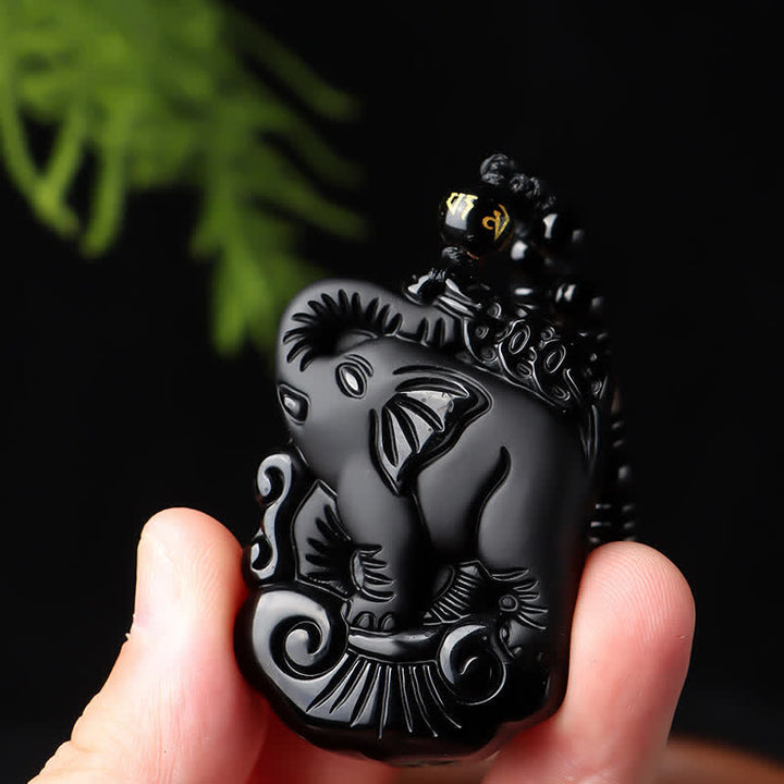 Llavero con colgante de collar de cadena de protección de elefante de obsidiana negra