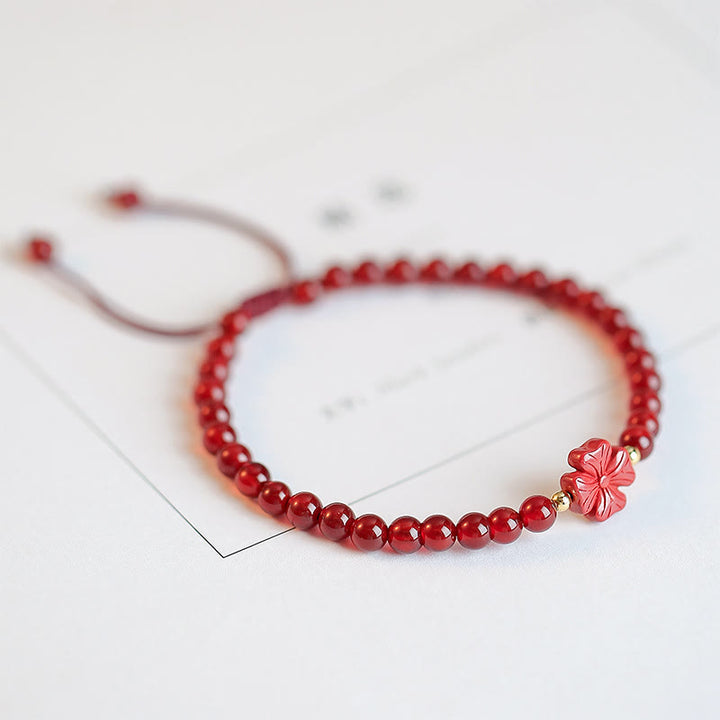Pulsera de hilo de confianza con estrella de trébol de cuatro hojas con nudo sin fin de ágata roja Natural