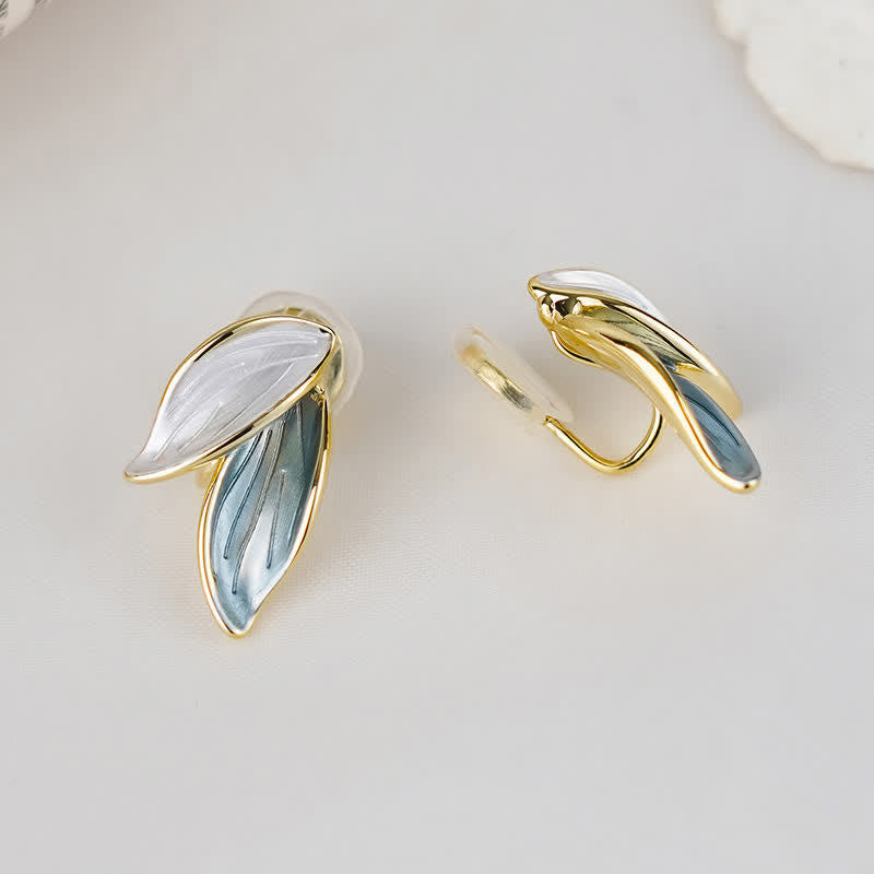 Aretes de la suerte con diseño de hojas