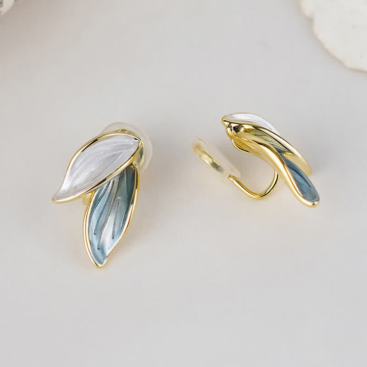 Aretes de la suerte con diseño de hojas