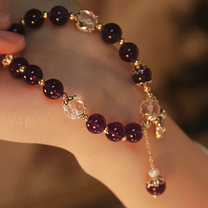 Pulsera con dije de hoja de arce curativa de amatista natural chapada en oro de 14 quilates con piedras de Buddha Stones