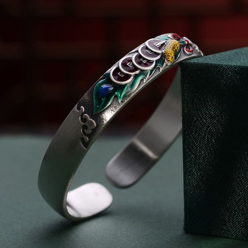 Brazalete de pulsera de riqueza de maní con cinco monedas de emperador Feng Shui de Buddha Stones
