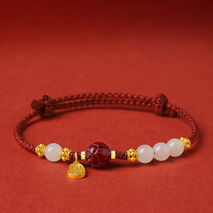 Pulsera de cuerda de la suerte de loto con cinabrio de jade blanco hetiano chapado en oro de 24 Buddha Stones