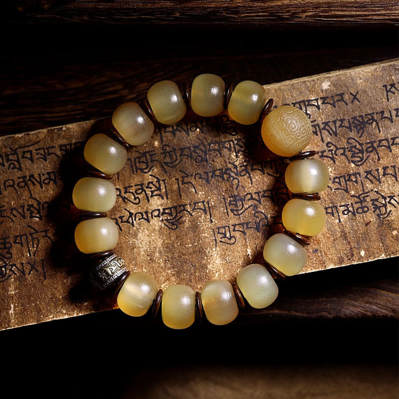 Pulsera auspiciosa hecha a mano con Buddha Stones, cuerno de oveja tibetano Om Mani Padme Hum