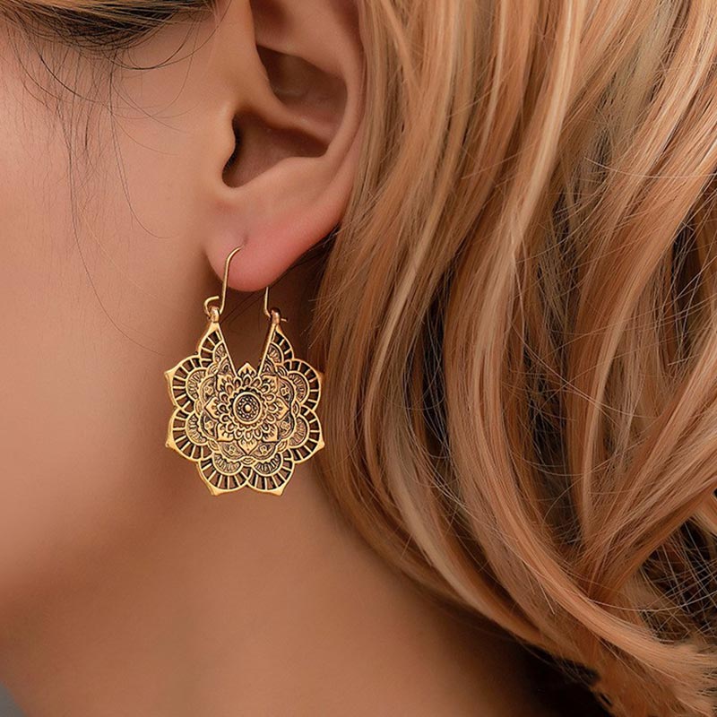 Pendientes colgantes de cobre con grabado de loto tibetano y Buddha Stones - image 3