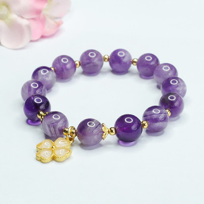 Pulsera con dije de trébol de cuatro hojas y paz interior de cristal de amatista natural con piedras de Buddha Stones