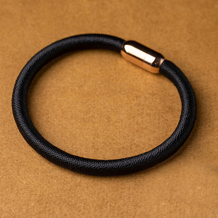 Pulsera trenzada con hebilla magnética hecha a mano con nudo King Kong tibetano de Buddha Stones