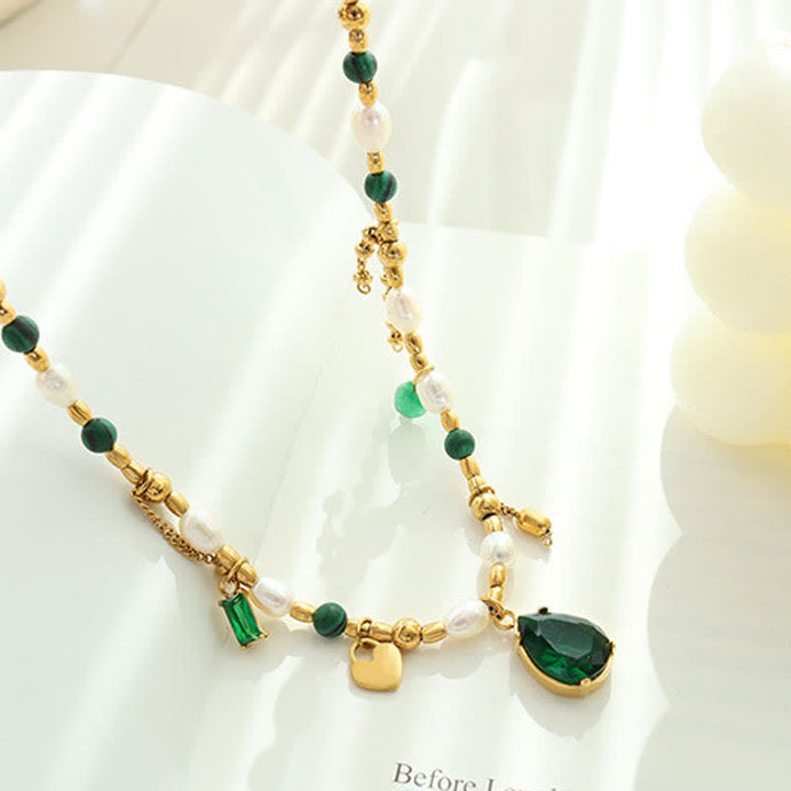 Colgante de collar calmado turquesa con cuentas de perlas y circonitas