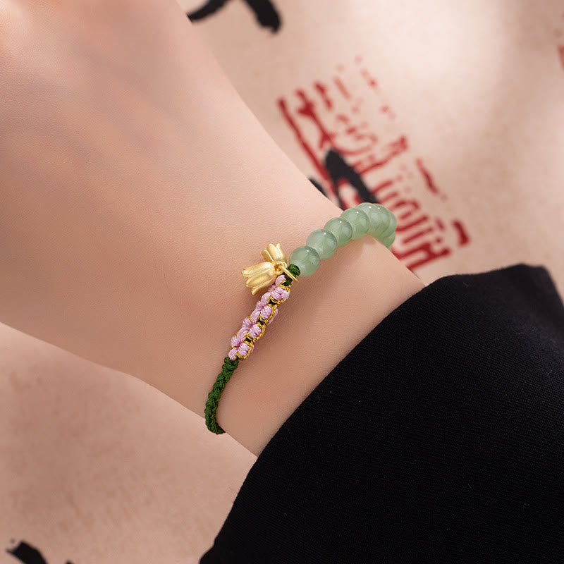 Pulsera trenzada de la suerte con dije de lirio de los valles y cuentas de jade hechas a mano con Buddha Stones